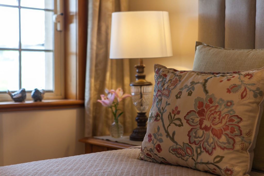 Stonewell Cottages Vineyards Cupids Bedroom
