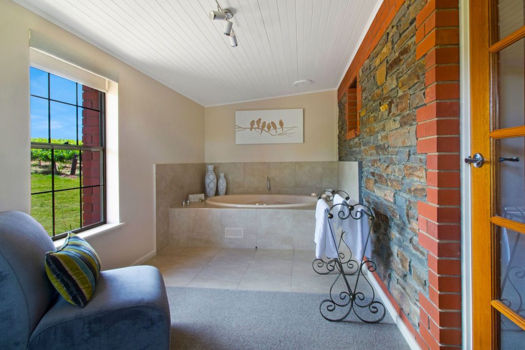 Stonewell Cottages Vineyards Haven 1 Spa Room